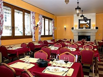 Logis -hotel & Restaurant De La Place 3*